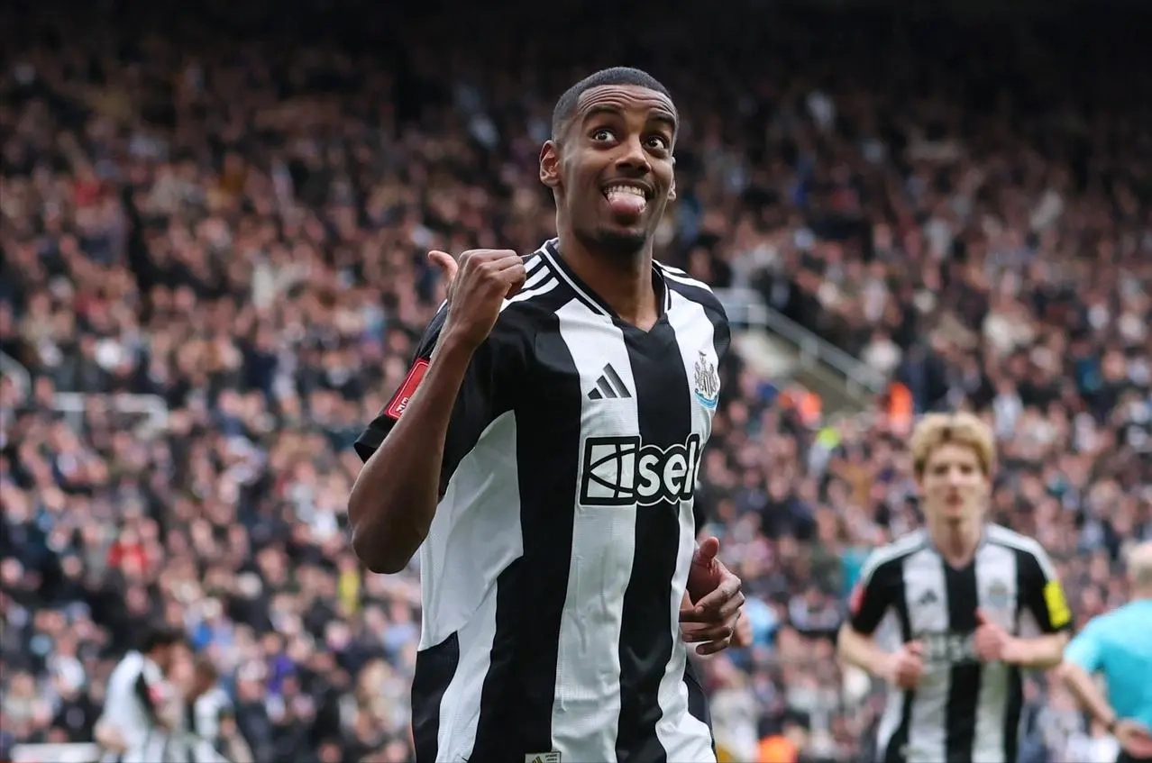 巴塞罗那瞄准曼联新星租借引进，填补中场空缺并学习西班牙语